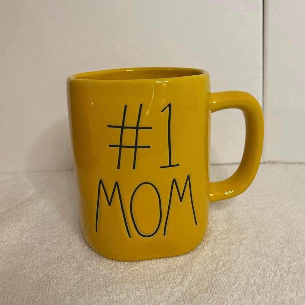 Rae Dunn #1 MOM Mug - Yellow